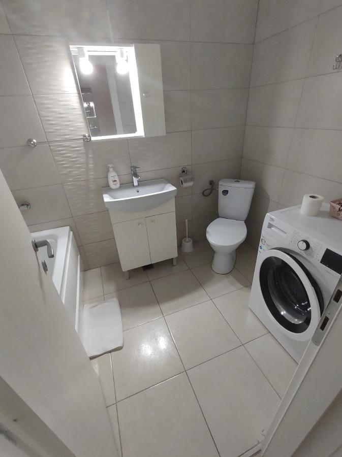 Апартаменти Fundeni - Garsoniere - Langa Spital Бухарест Екстер'єр фото